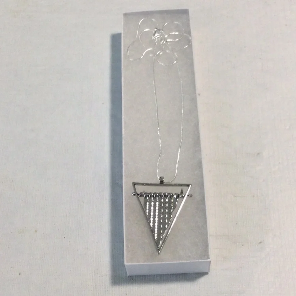 Chic Silver Color Triangle Pendant Necklace NWOT *